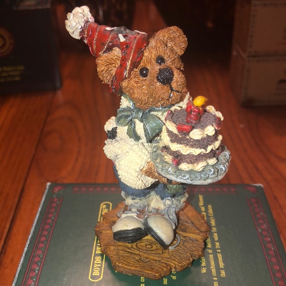 Boyd’s Bears - Picture 1 of 4